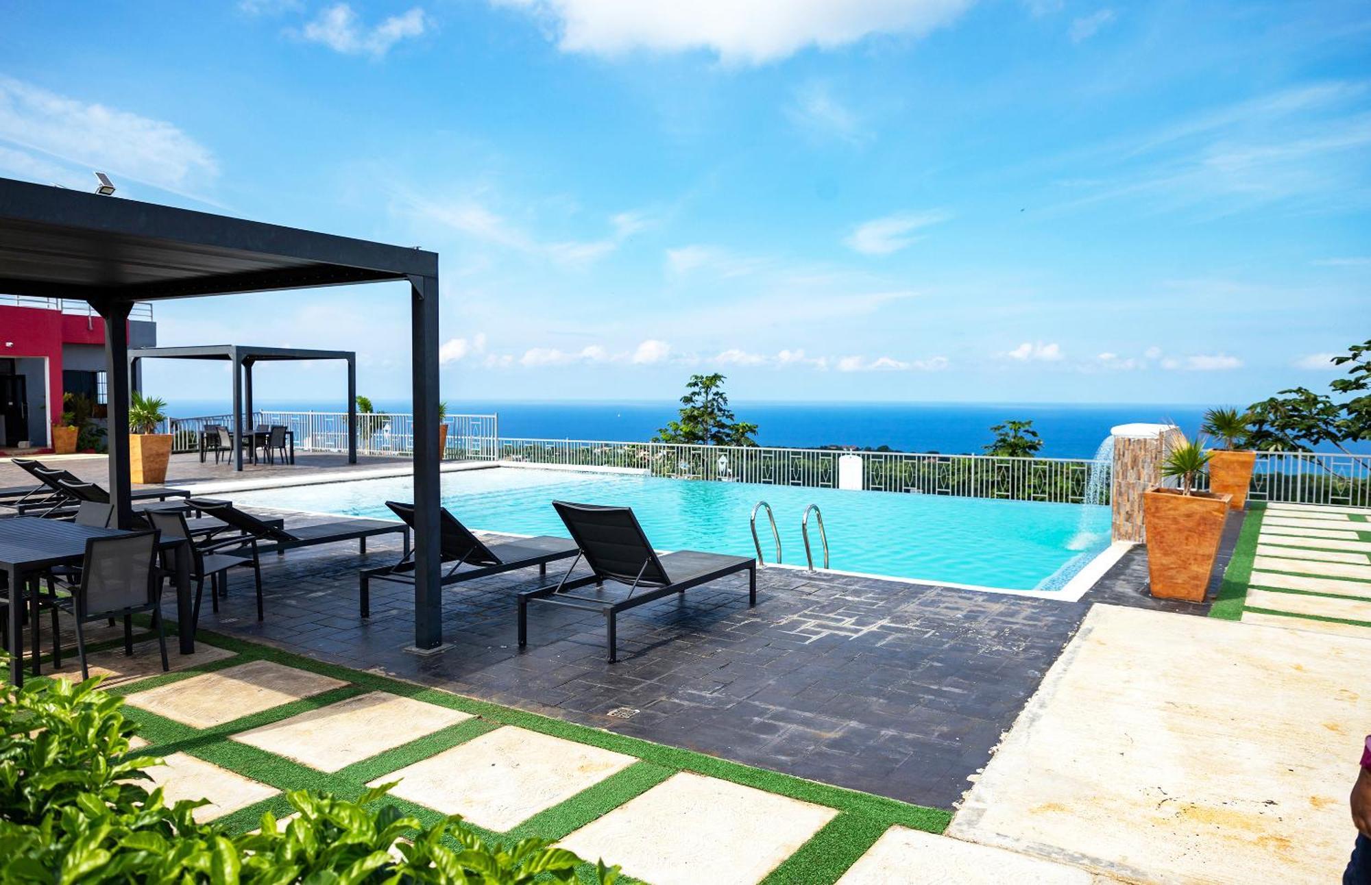 Ms. T'S Paradise @ Pyramid Point Ocho Rios Ngoại thất bức ảnh